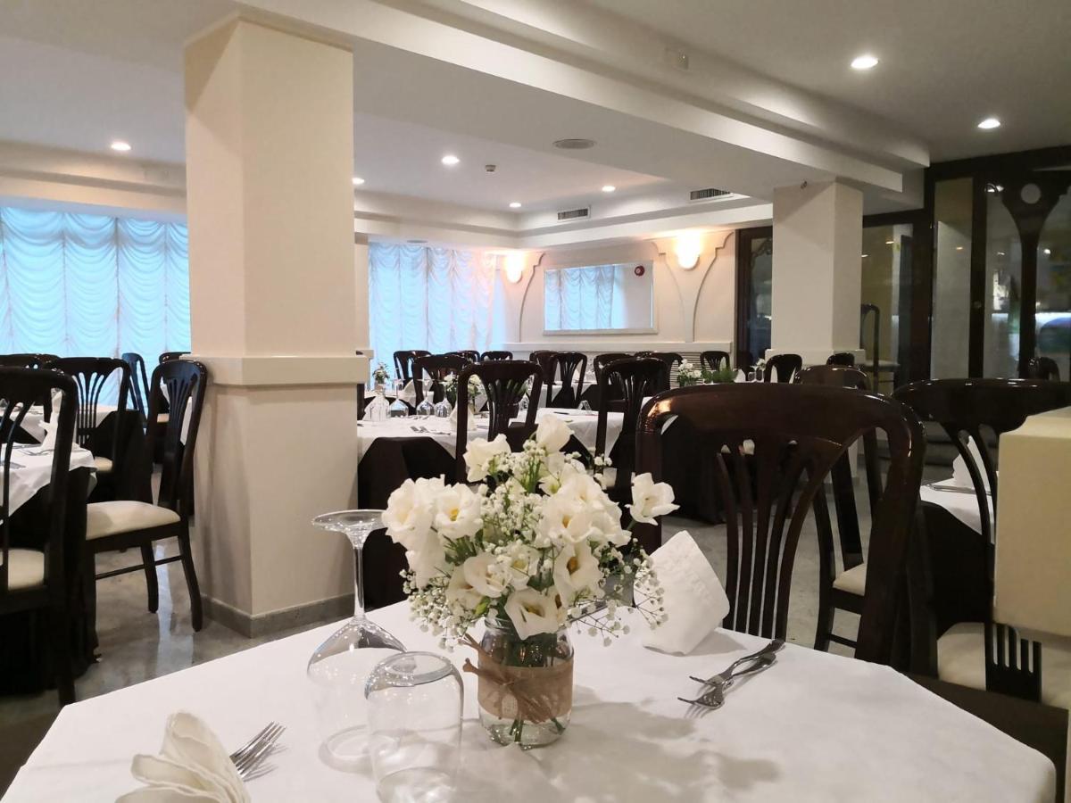 Hotel Borgo Marina 罗迪-加尔加尼科 外观 照片